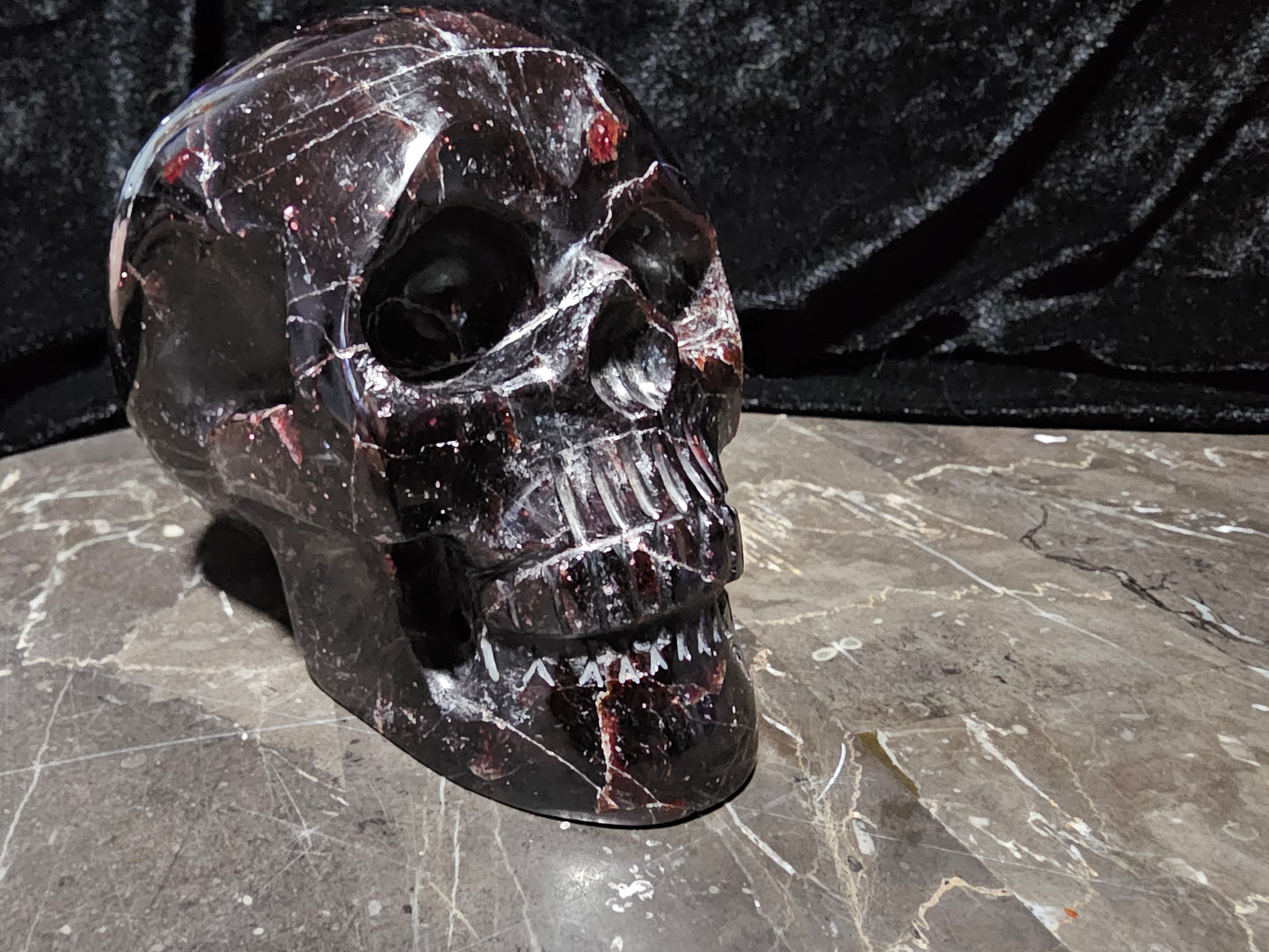 Calavera granate de 5,2"