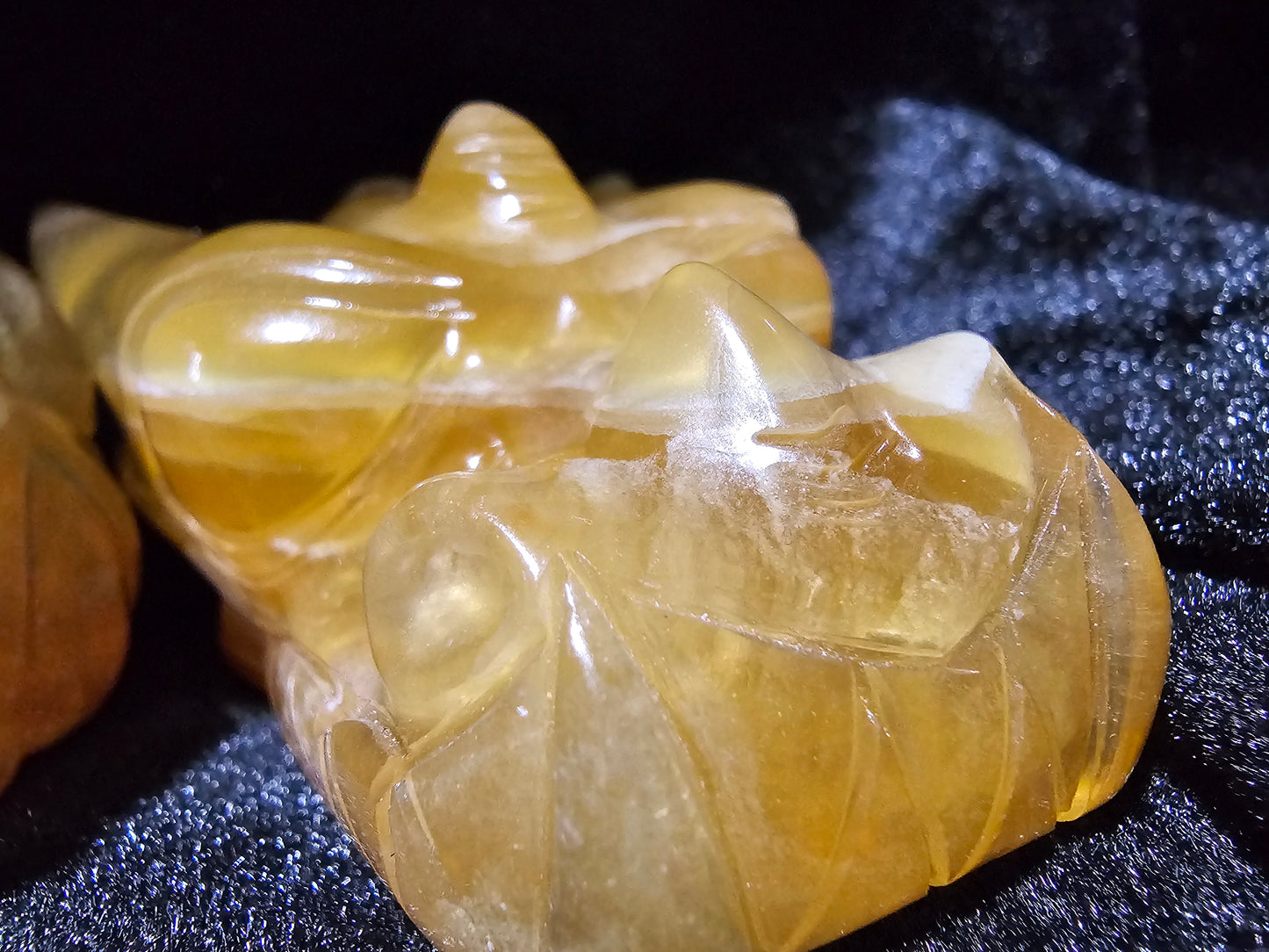 "Radiance" Leandro de Souza Golden Fluorite Dragon Skull w/ Rainbows