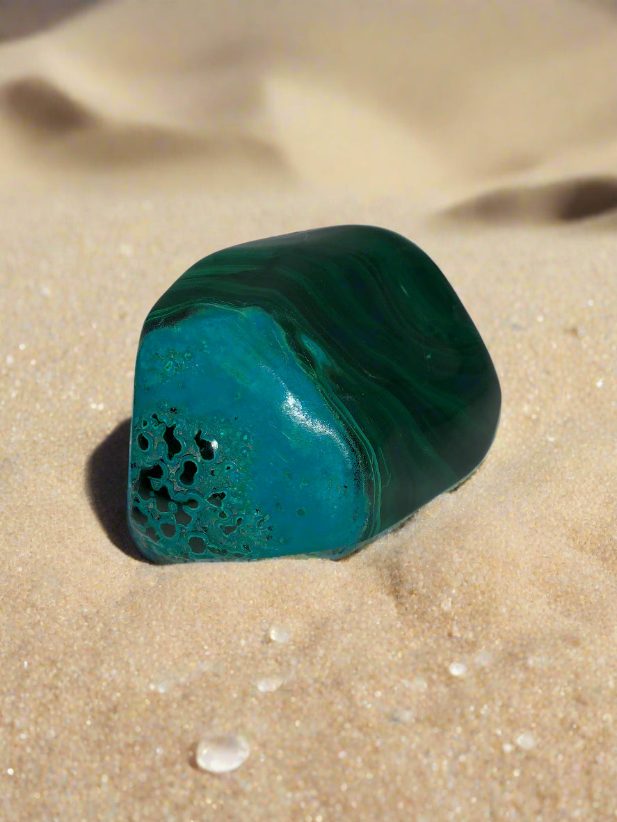 Piedra de palma de forma libre de crisocola y malaquita