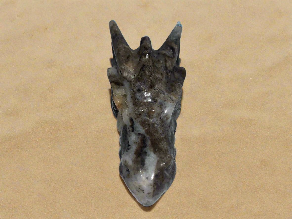 Dragón de esfalrita de 4,4" con geodas