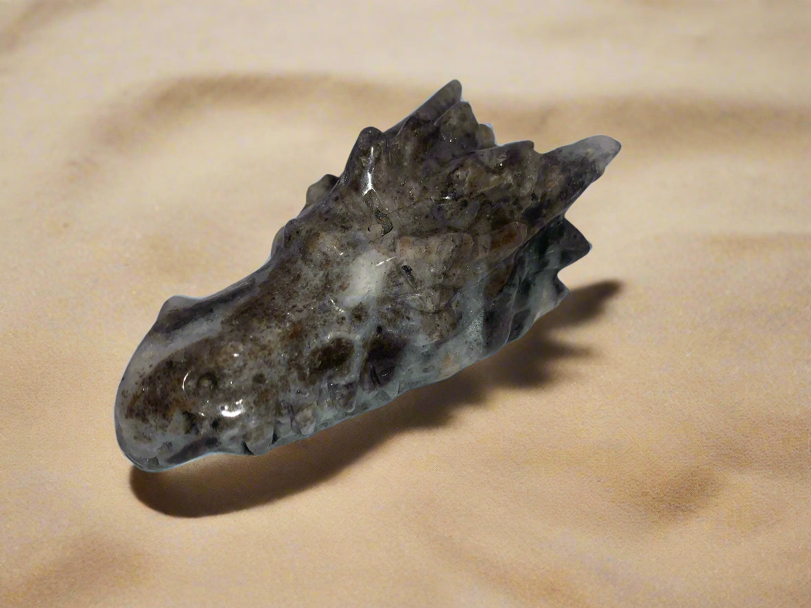 Dragón de esfalrita de 4,4" con geodas