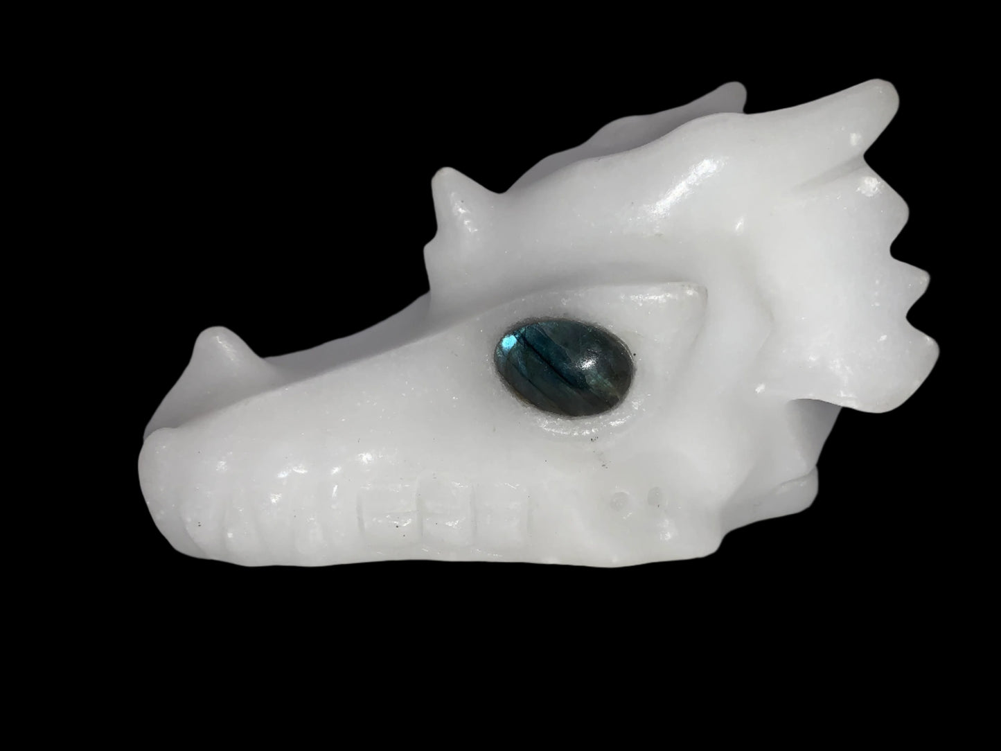 Cráneo de dragón de jade blanco de 5,5" con ojos de labradorita