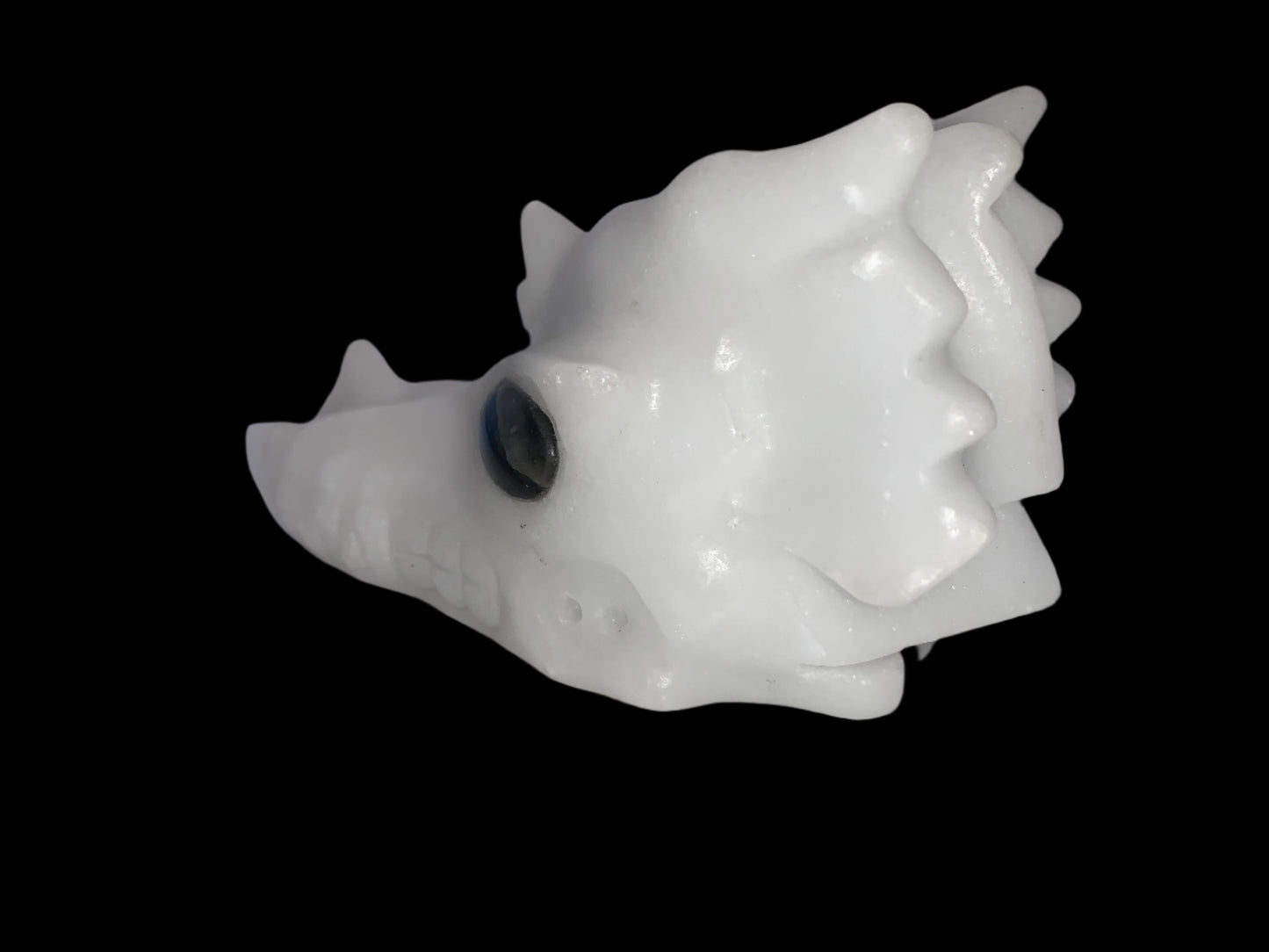 Cráneo de dragón de jade blanco de 5,5" con ojos de labradorita