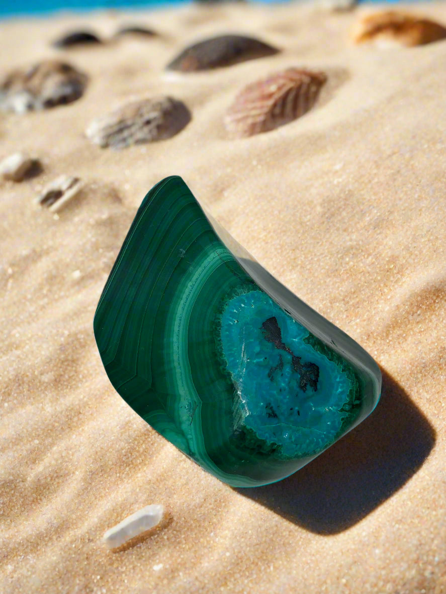 Piedra de palma de forma libre de crisocola y malaquita