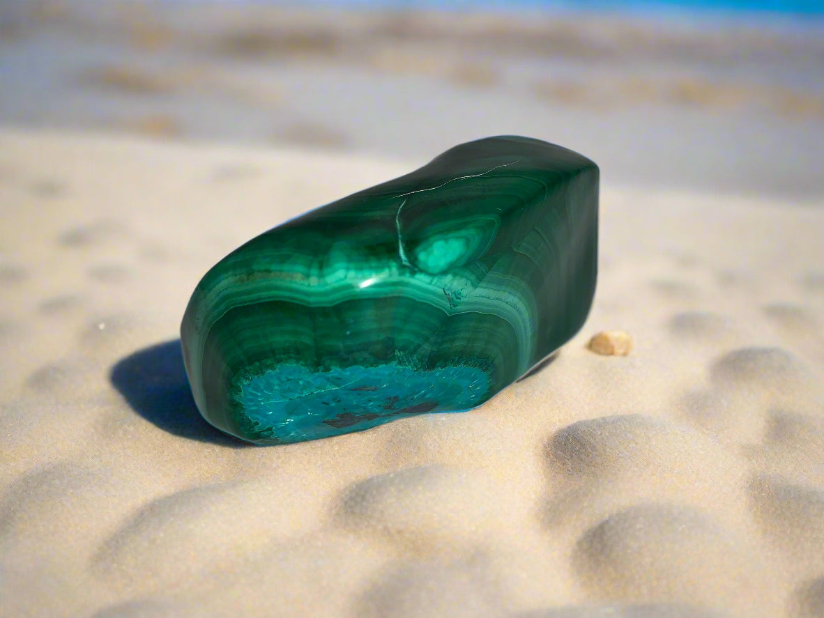 Piedra de palma de forma libre de crisocola y malaquita