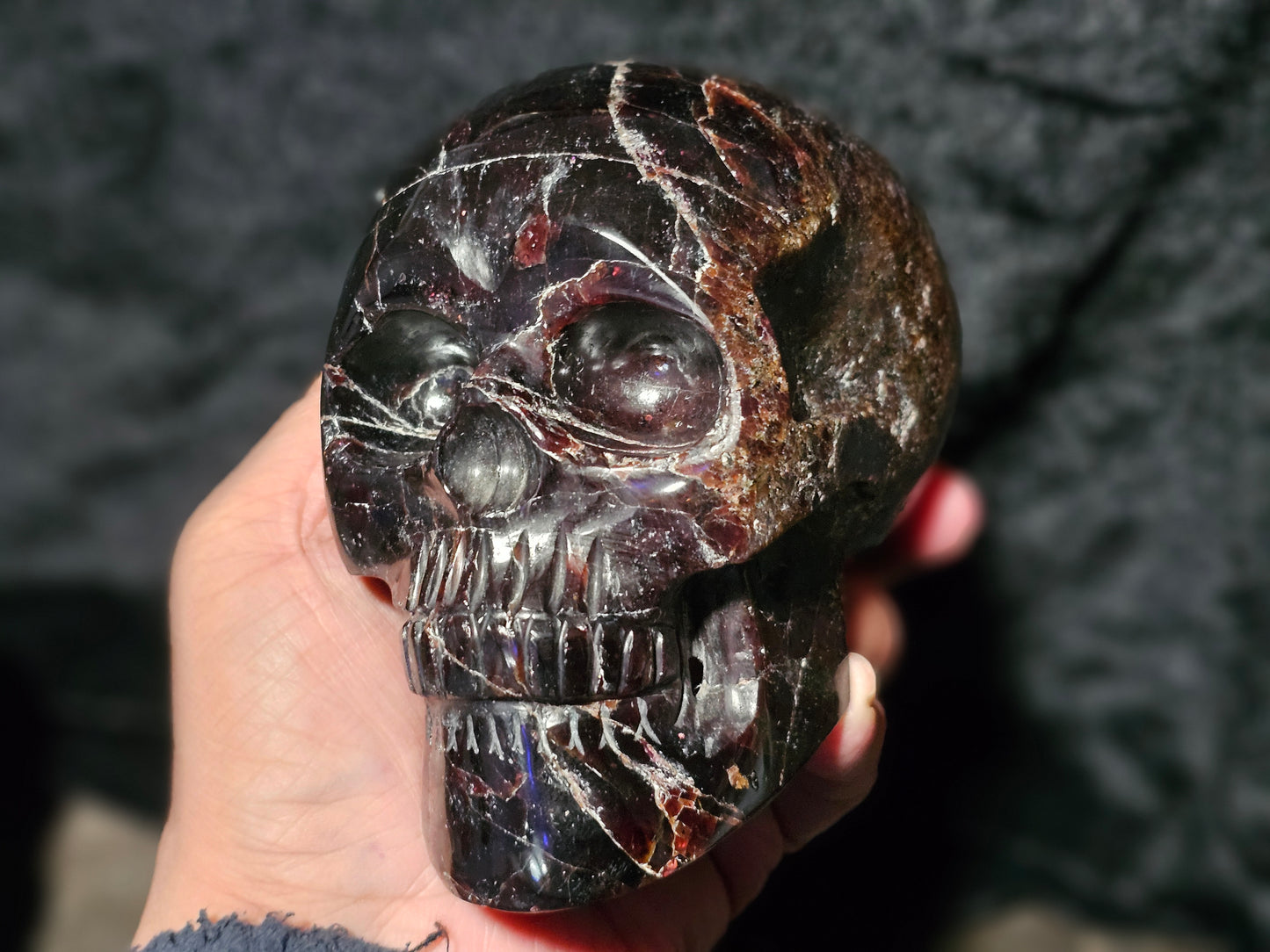 Calavera granate de 5,2"