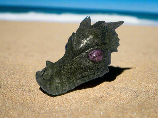 Dragón de pirita y serpentina de 4,2" con ojos de stichtita