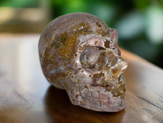 Cráneo de jaspe oceánico de 4,4"