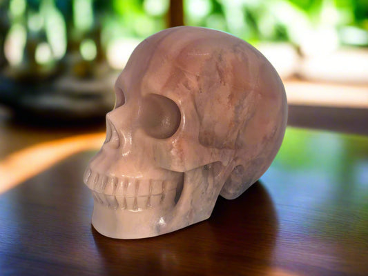Calavera de aventurina rosa de 5,2"