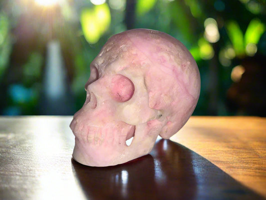 Cráneo de aragonito rosa raro de 4,3"